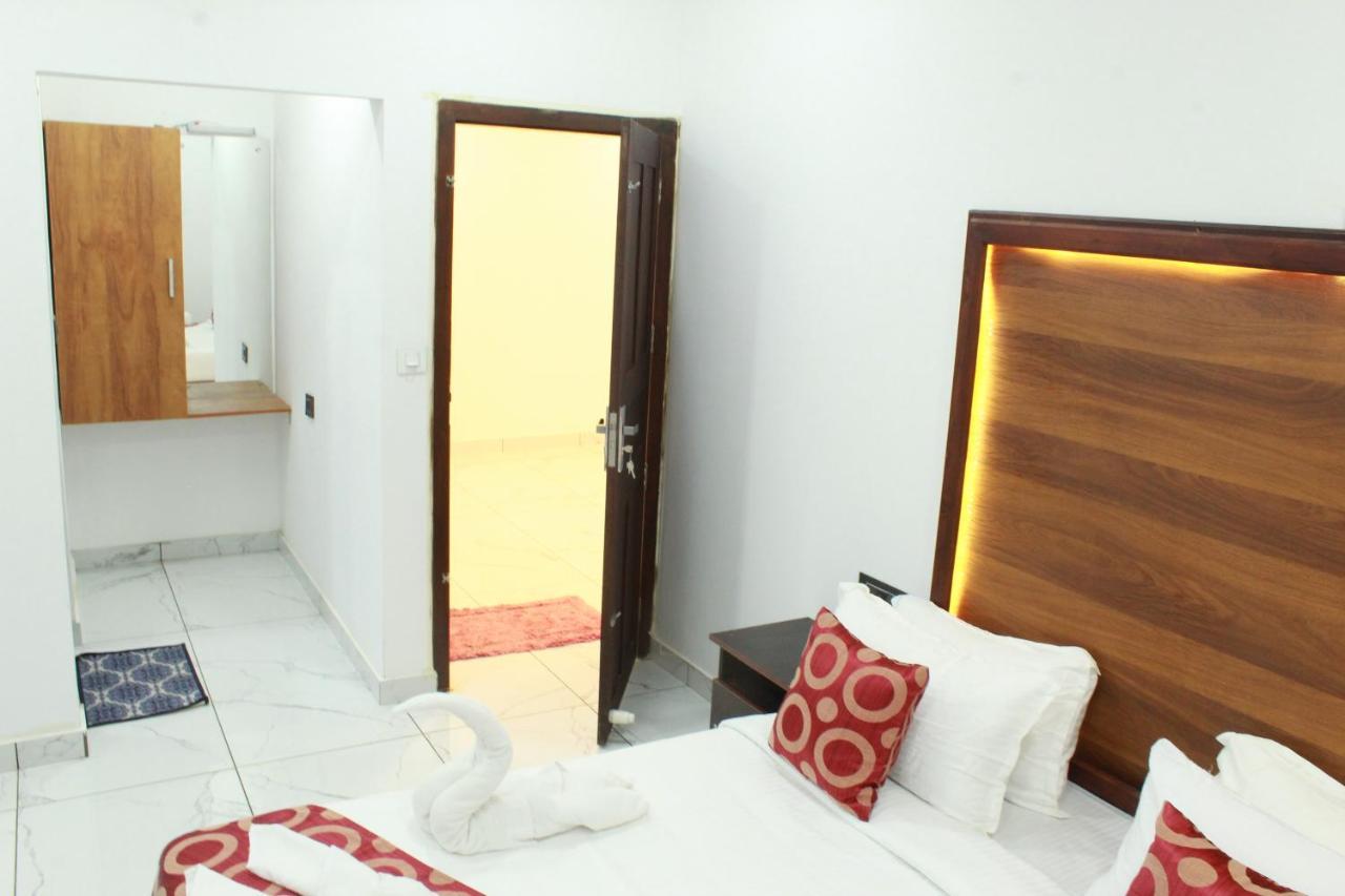 The Mountcourt Hotel Munnar Buitenkant foto