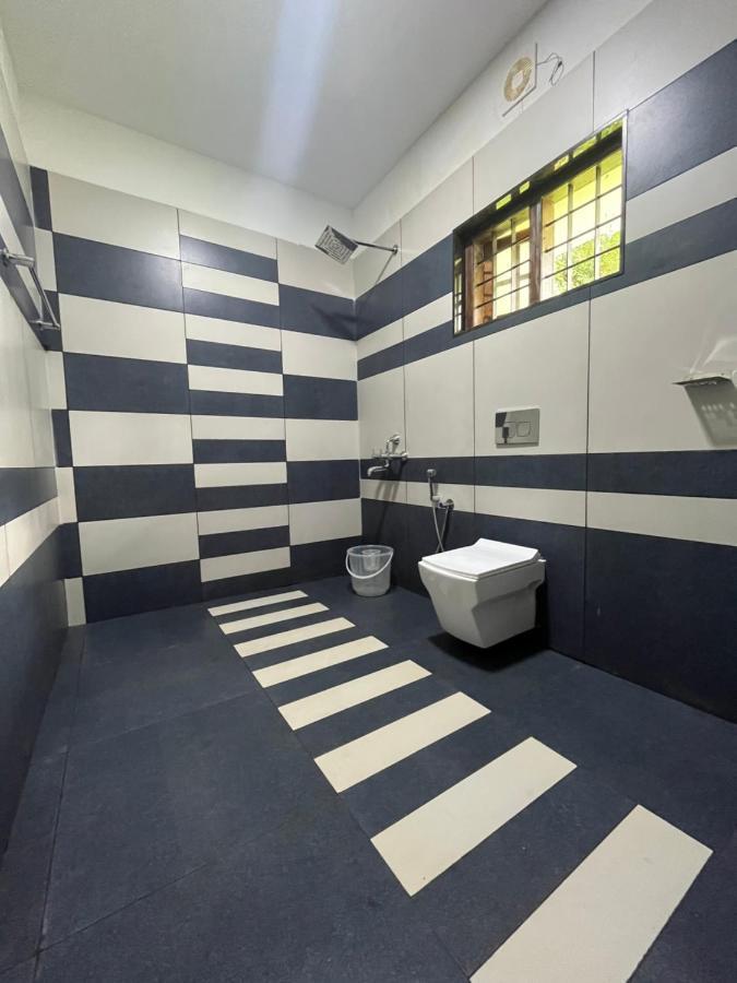 The Mountcourt Hotel Munnar Buitenkant foto