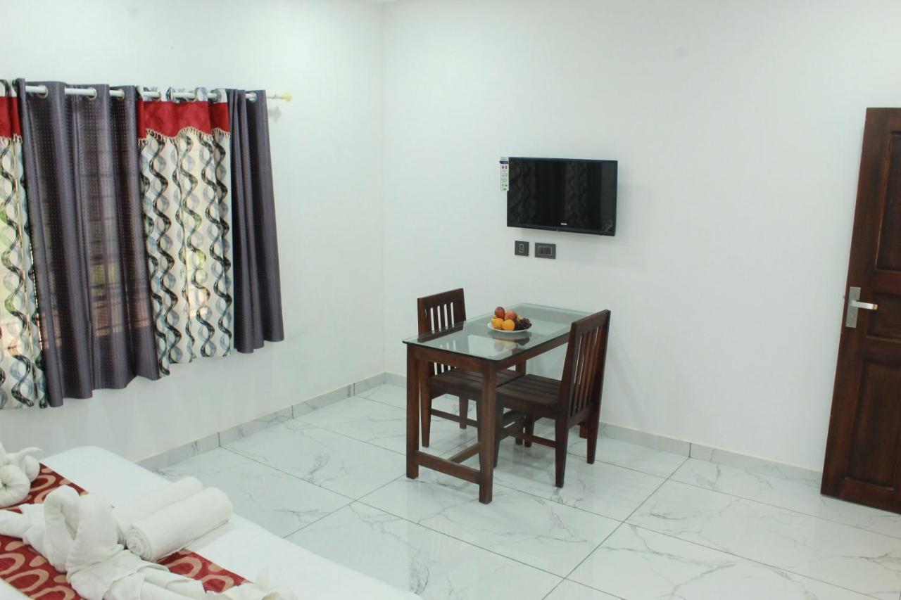 The Mountcourt Hotel Munnar Buitenkant foto
